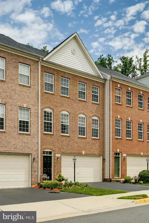 12638 HERON RIDGE DR, Fairfax, VA 22030