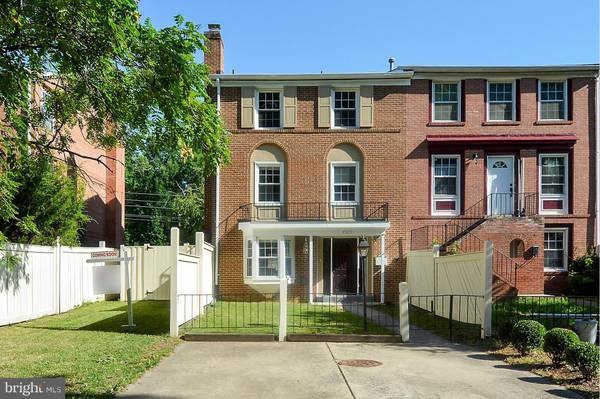 7909 CENTRAL PARK CIR, Alexandria, VA 22309