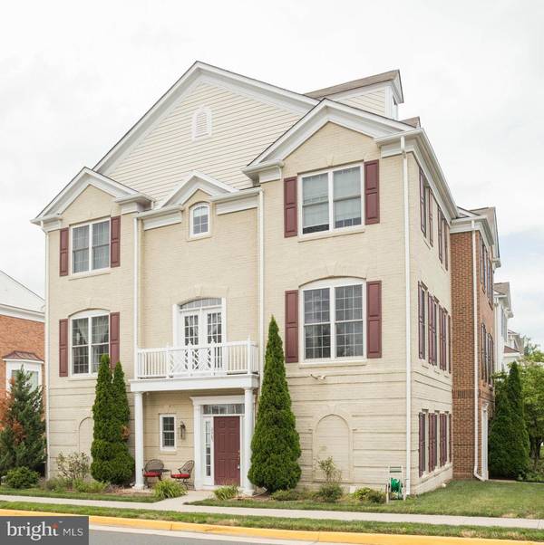 2485 WALNUT ROCKER LN, Herndon, VA 20171