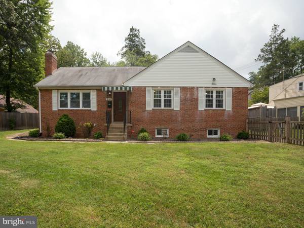 7101 VILLAGE DR, Annandale, VA 22003