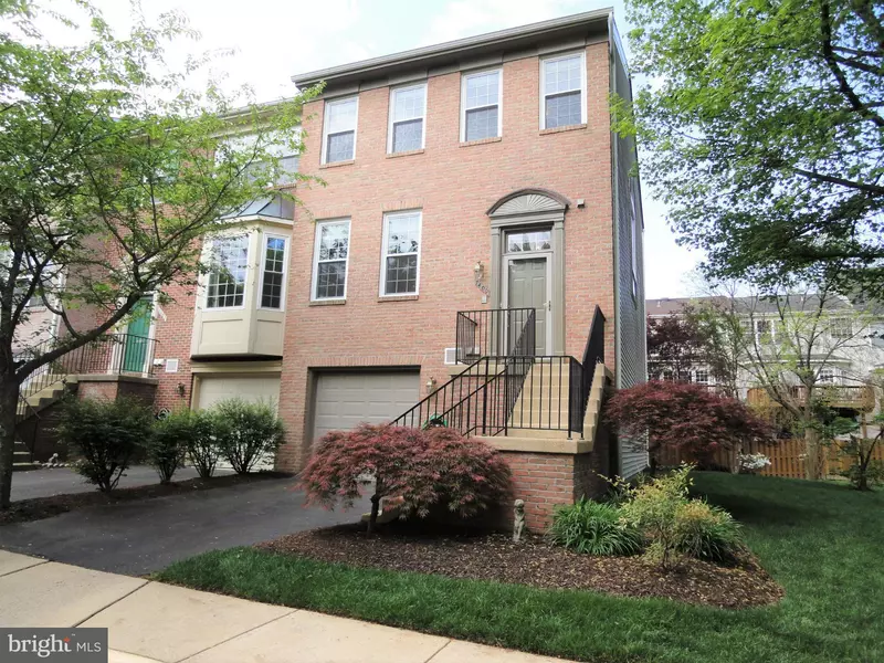 7400 GILLINGHAM ROW, Alexandria, VA 22315