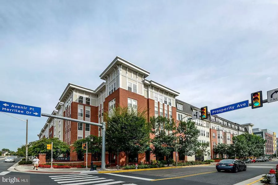 2665 PROSPERITY AVE #222, Fairfax, VA 22031