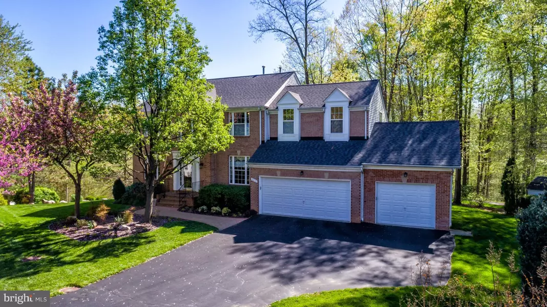 5217 WHISPER WILLOW DR, Fairfax, VA 22030