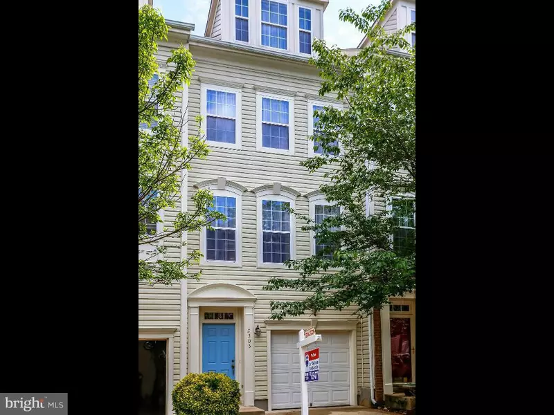 5305 CHIEFTAIN CIR, Alexandria, VA 22312