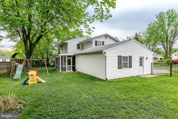 Vienna, VA 22180,8339 CARNEGIE DR