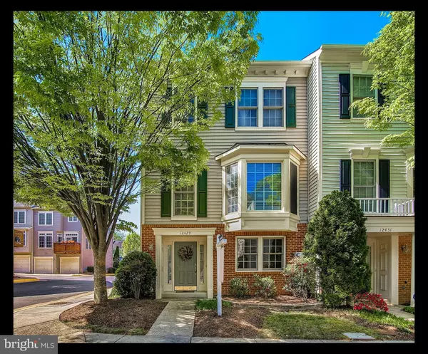 12429 ERICA HILL LN, Fairfax, VA 22033