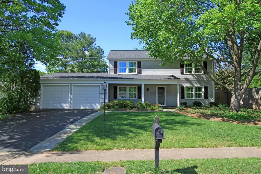 13110 MEMORY LN, Fairfax, VA 22033