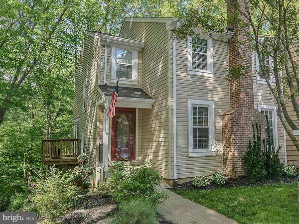 5716 WALNUT WOOD LN, Burke, VA 22015