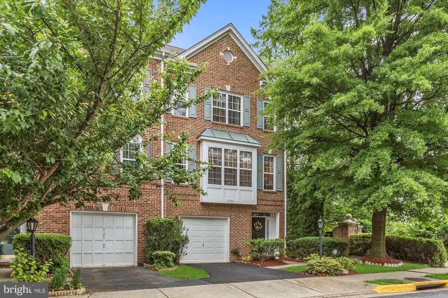 4704 BIDEFORD SQ, Fairfax, VA 22030