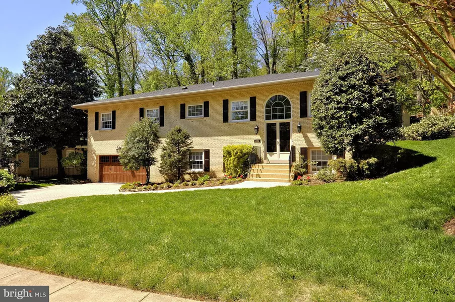 4114 RIVER ST N, Mclean, VA 22101