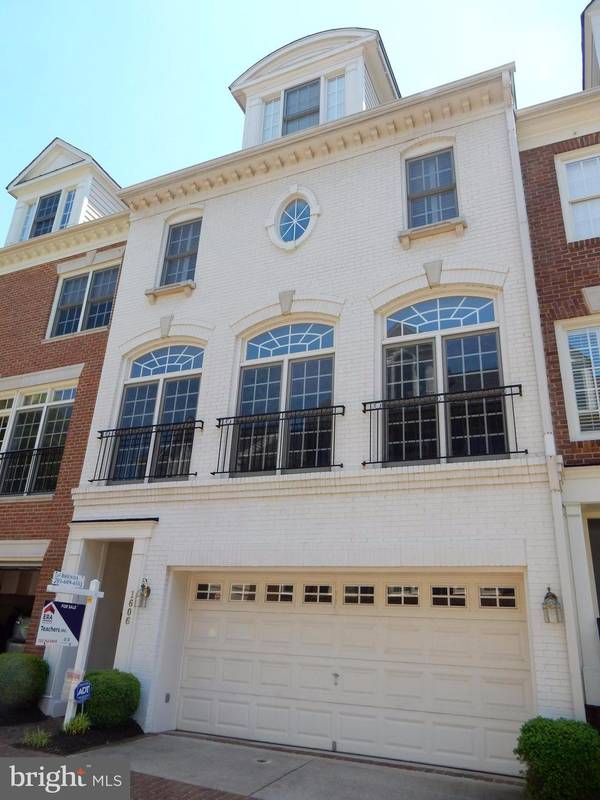 1606 COLONIAL HILLS DR, Mclean, VA 22102