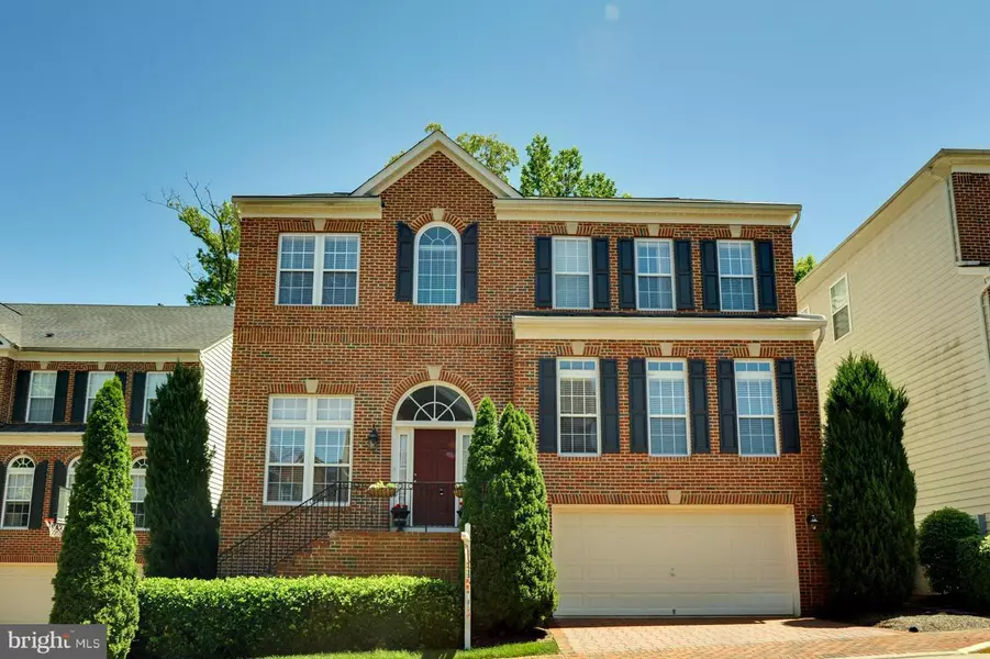 7005 STONE INLET DR, Fort Belvoir, VA 22060