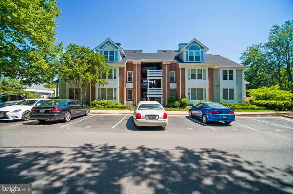 7604 LAKESIDE VILLAGE DR #K, Falls Church, VA 22042