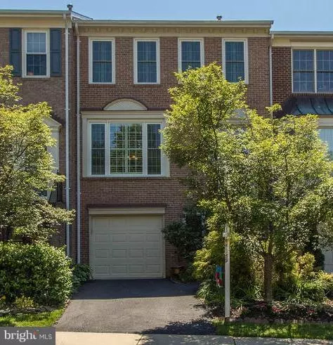 6235 WINDHAM HILL RUN, Alexandria, VA 22315