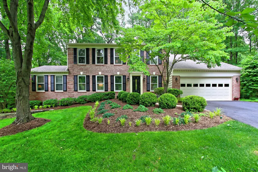 7703 LAKELOFT CT, Fairfax Station, VA 22039