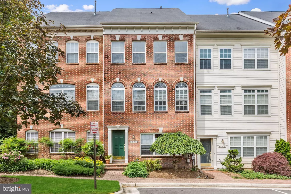 Alexandria, VA 22312,5435 CHEYENNE KNOLL PL