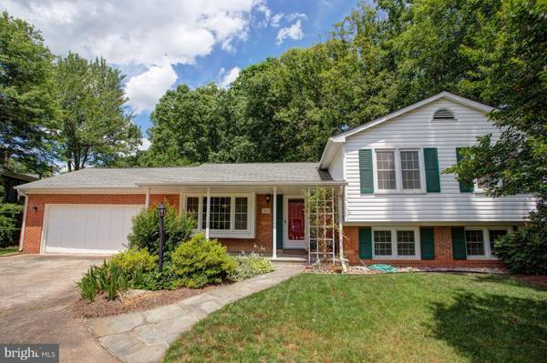 7869 GODOLPHIN DR, Springfield, VA 22153