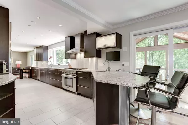 Reston, VA 20191,10718 CROSS SCHOOL RD