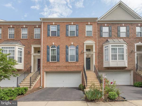 8652 ROYAL WORCESTER LN, Fairfax, VA 22031