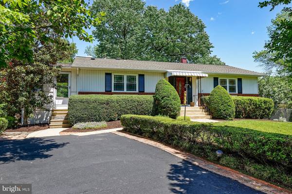 5805 HURON PL, Alexandria, VA 22310