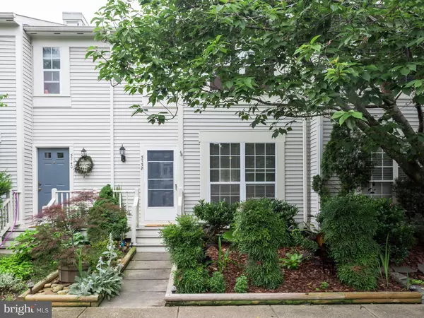 5738 EVERGREEN KNOLL CT, Alexandria, VA 22303