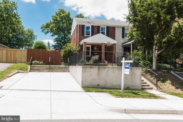 2717 FORT DR, Alexandria, VA 22303