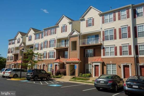 2492 QUICK ST #303, Herndon, VA 20171