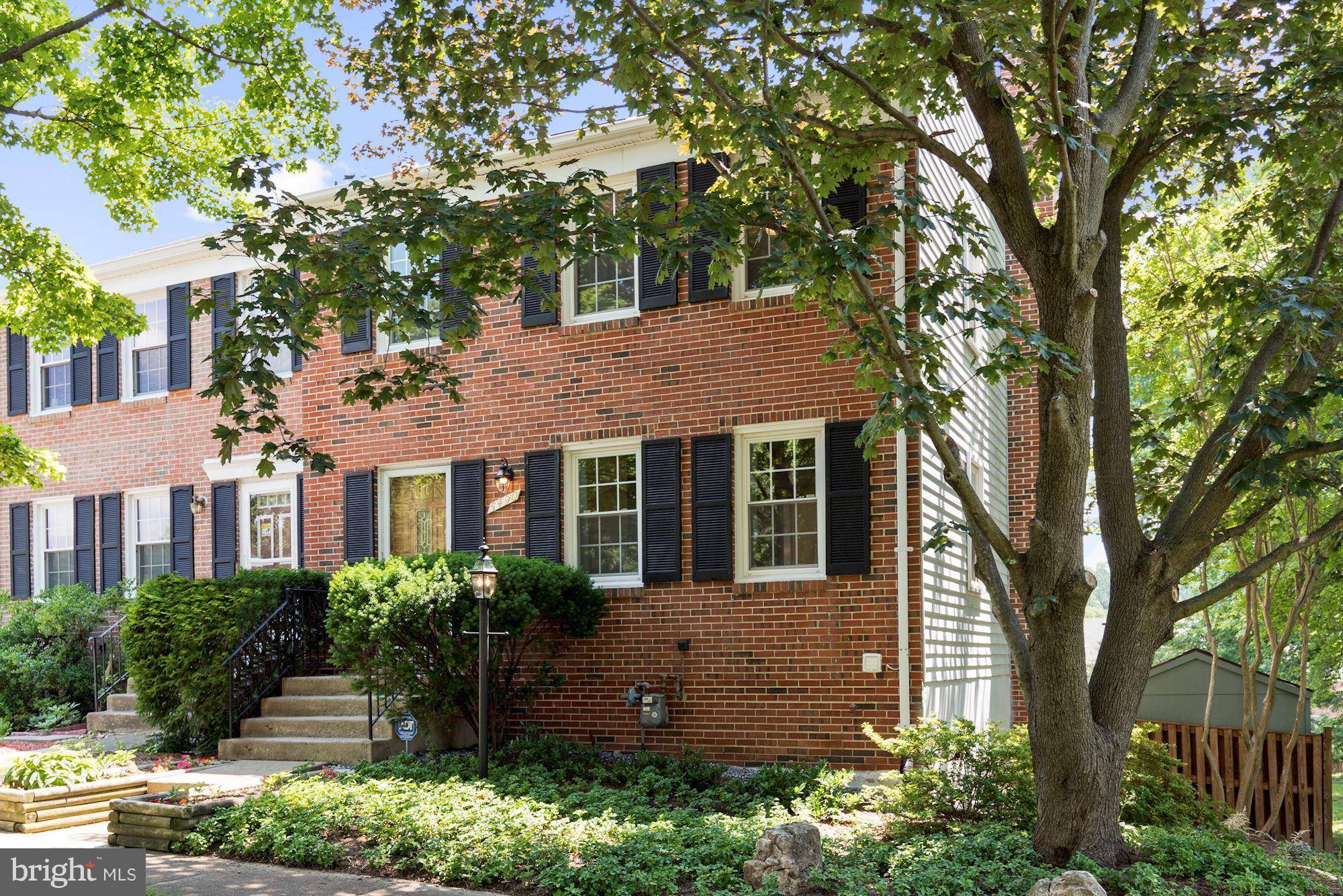 5490 LIGHTHOUSE LN, Burke, VA 22015