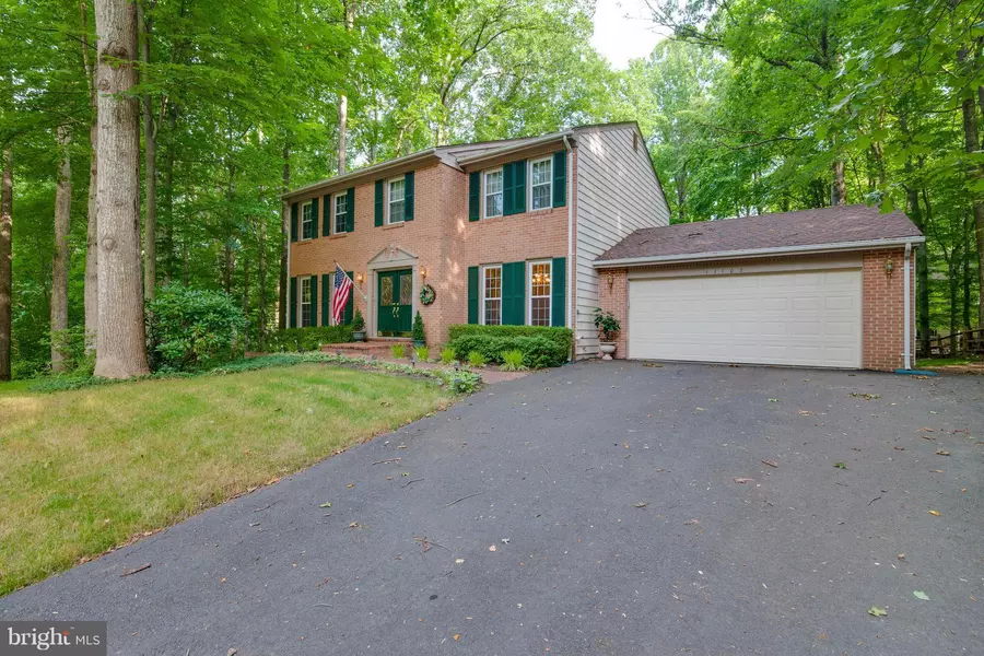 11102 CLARA BARTON DR, Fairfax Station, VA 22039