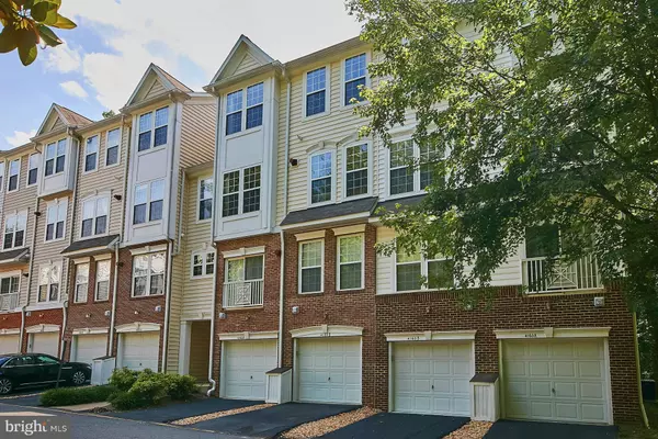 Fairfax, VA 22030,4162-B LOCHLEVEN TRL #1607-B