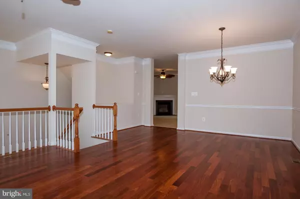 Alexandria, VA 22315,6878 ROLLING CREEK WAY