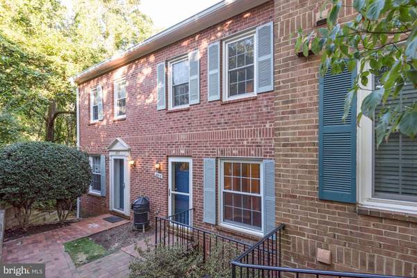 4915 7TH RD S #4915, Arlington, VA 22204