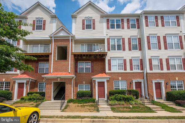 2497 ANGELINE DR #102, Herndon, VA 20171