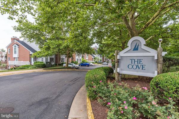 7600 LAKESIDE VILLAGE DR #C, Falls Church, VA 22042