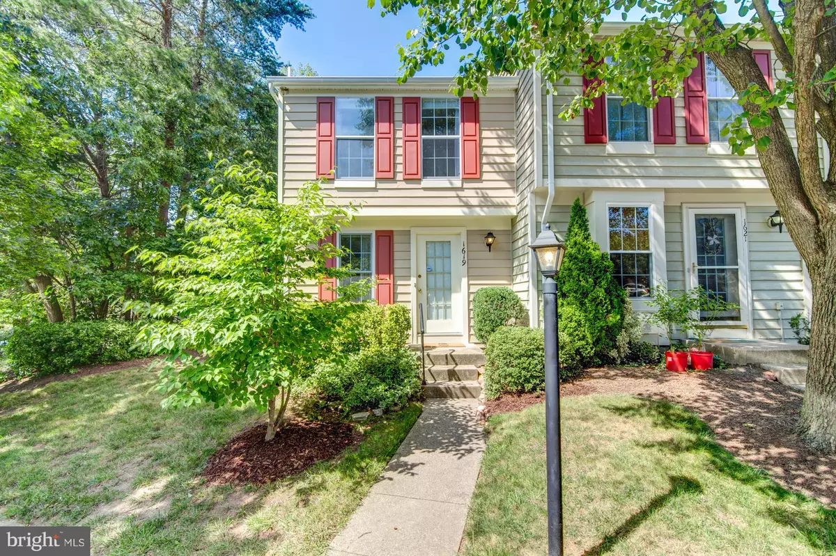 Reston, VA 20194,1619 FIELDTHORN DR