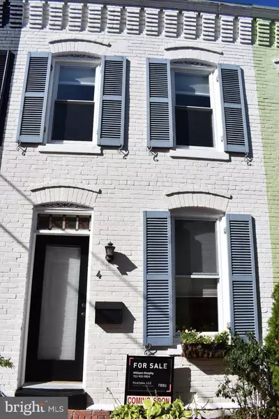 4 TERRACE CT NE, Washington, DC 20002