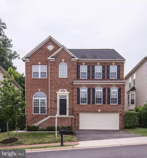 9897 EAST HILL DR, Lorton, VA 22079