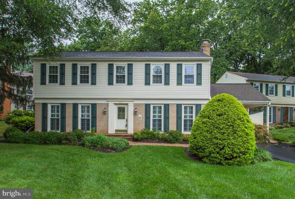 8841 APPLECROSS LN, Springfield, VA 22153