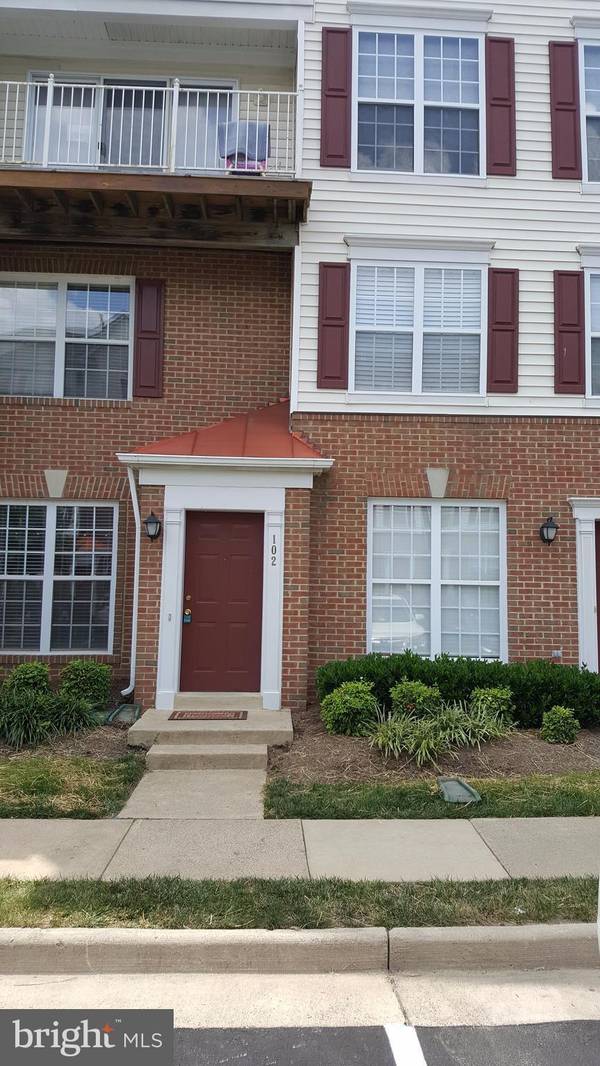 2492 QUICK ST #102, Herndon, VA 20171