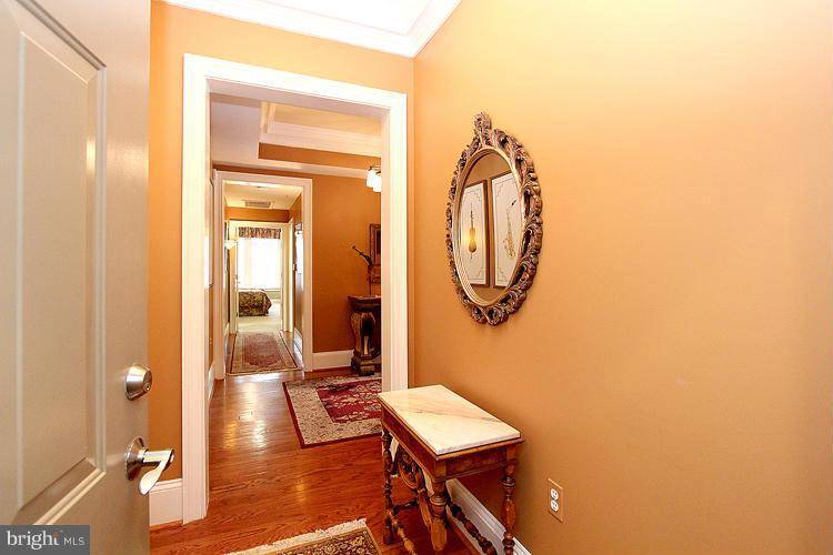 North Bethesda, MD 20852,10400 STRATHMORE PARK CT #1-202