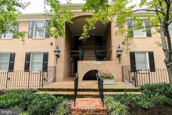 5700 BREWER HOUSE CIR #T-2, Rockville, MD 20852