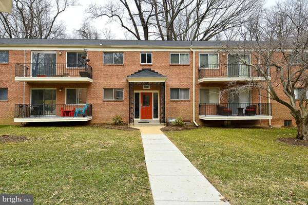 10687 WEYMOUTH ST #W-3, Bethesda, MD 20814