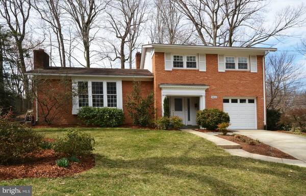 9826 INGLEMERE DR, Bethesda, MD 20817