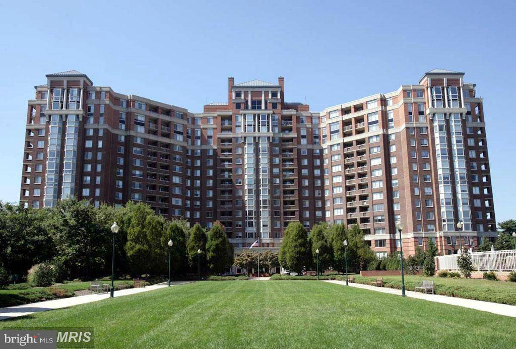 Rockville, MD 20852,5809 NICHOLSON LN #214