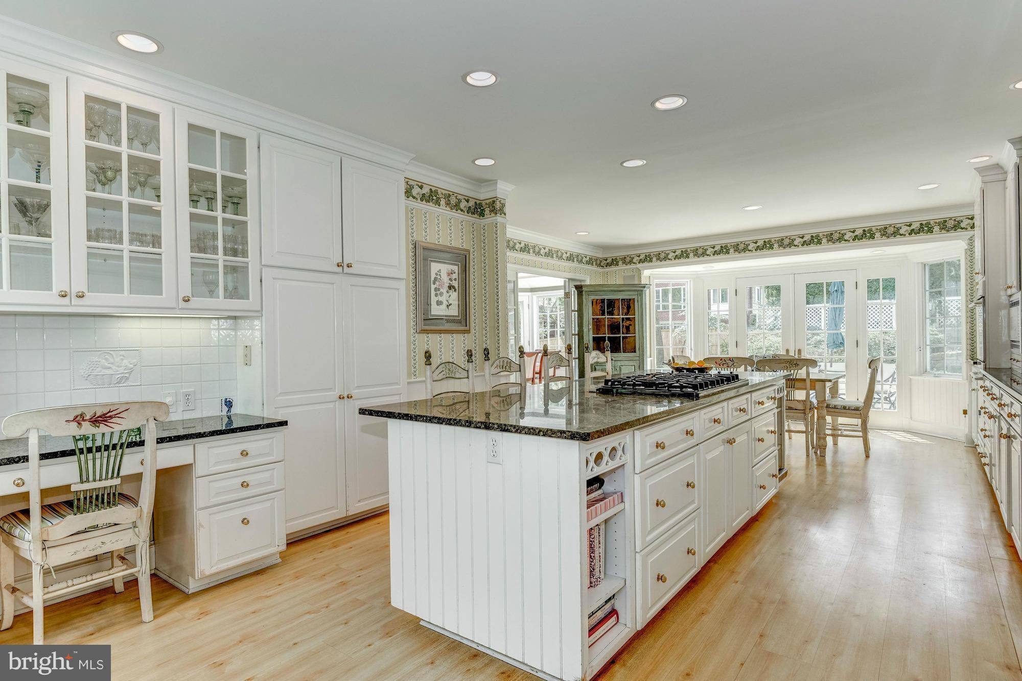 Chevy Chase, MD 20815,5318 WOODLAWN AVE