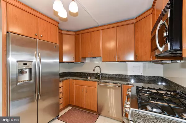 Chevy Chase, MD 20815,5500 FRIENDSHIP BLVD #2204N