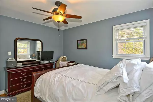 Kensington, MD 20895,9913 THORNWOOD RD