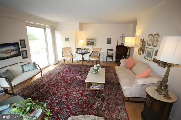 Chevy Chase, MD 20815,4515 WILLARD AVE #510S