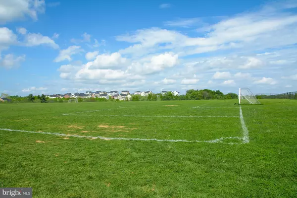 Clarksburg, MD 20871,22303 HONEY HILL LN