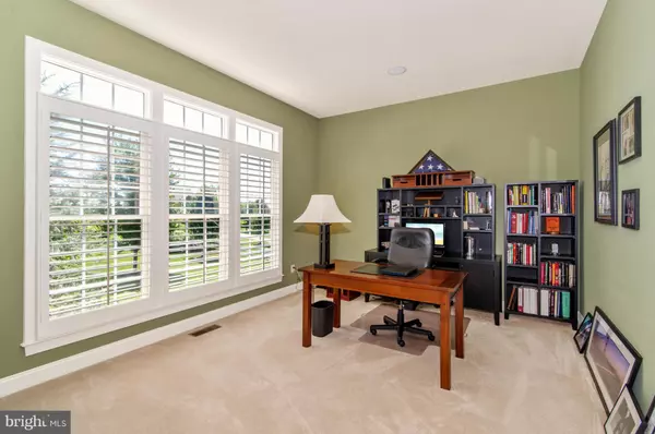 Laytonsville, MD 20882,20805 FAIRWAY VIEW DR